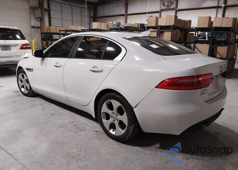 2018 Jaguar Xe 25T z USA, uszkodzony, nr VIN SAJAR4FX0JCP36623